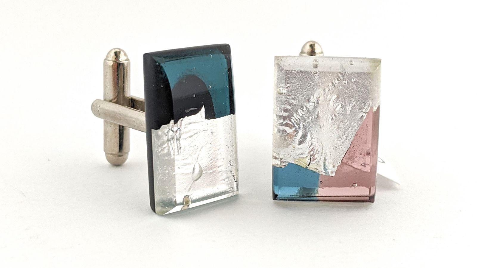Lisa Cahill, Glass cufflinks.