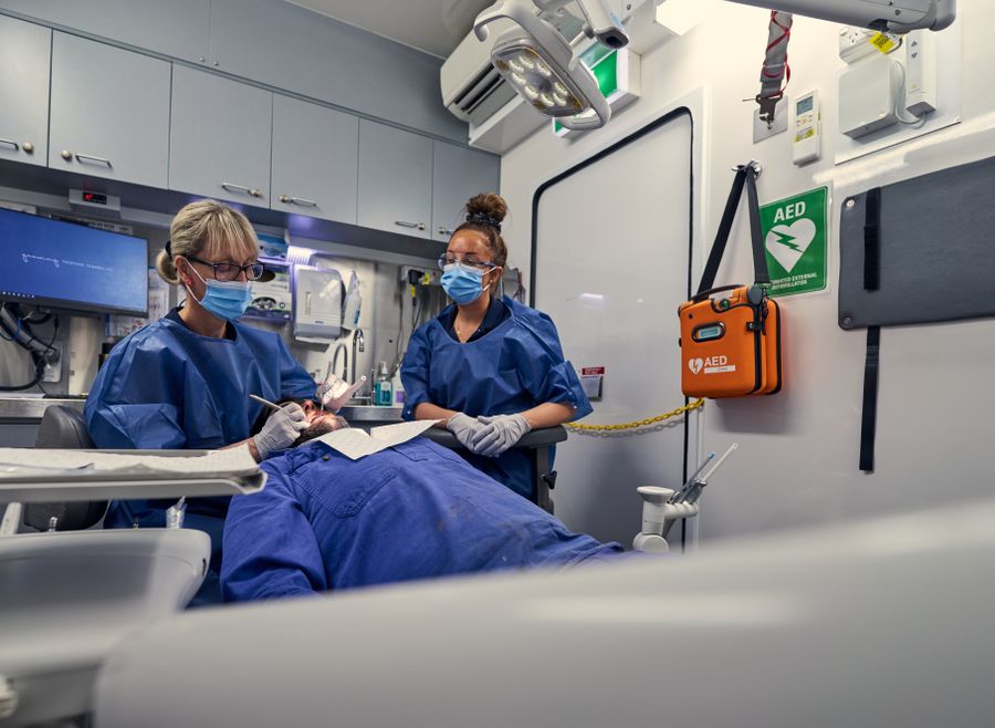 Mobile dental unit 