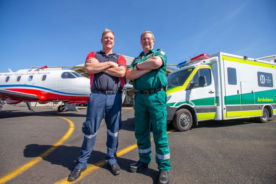 RFDS/SAAS Crew on tarmac