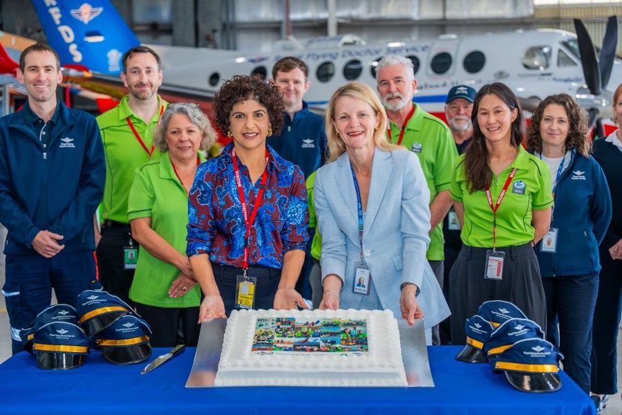 Group photo with cake 