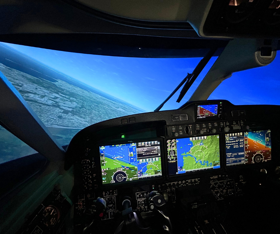 View from out the front window of Flight Simulator