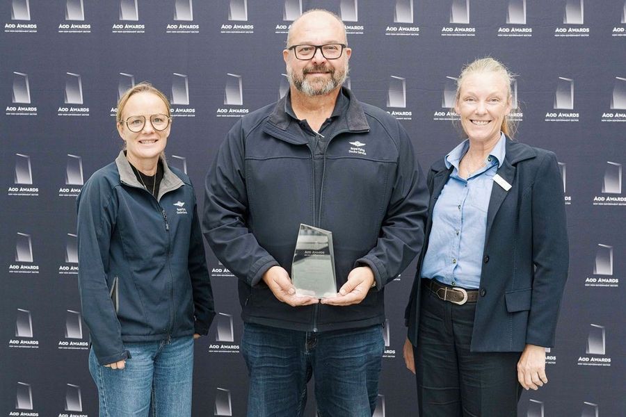 RFDS accepting award