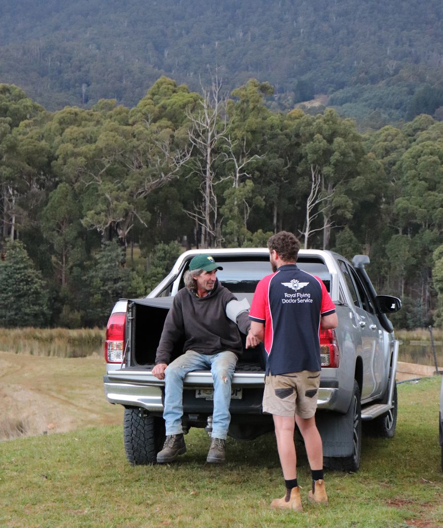 RFDS phisical health worker with patient in rural Tasmania