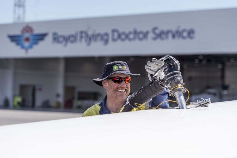 AirBP Staff Refuel an RFDS aircraft