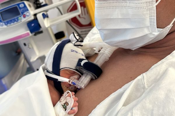 Baby Indi was born on an RFDS plane, at just 31 weeks