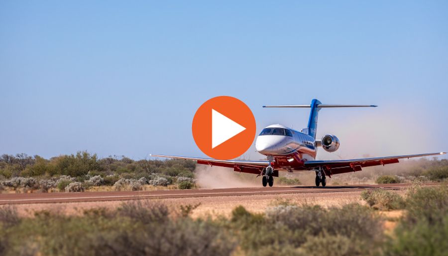 RFDS Medi-Jet 24 highway landing | Glendambo SA