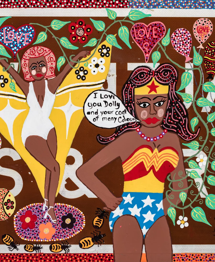 detail: Kaylene Whiskey, Yankunytjatjara people, South Australia, born Mparntwe (Alice Springs), Northern Territory 1976, Seven Sistas Sign, 2021, Indulkana, South Australia, water-based enamel paint on SA Tourist Attraction Road Sign, 75.0 x 270.0 x 3.0 cm © Kaylene Whiskey/Iwantja Arts