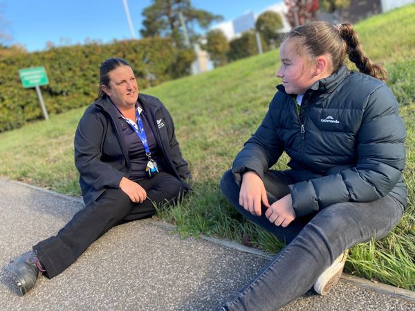 RFDS Tas Youth Mental Health worker with child