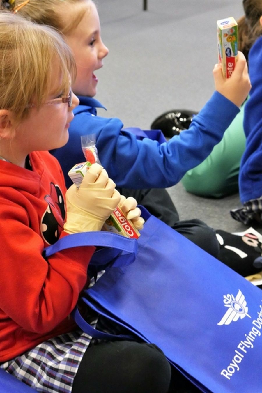 kids with tooth brush with paste