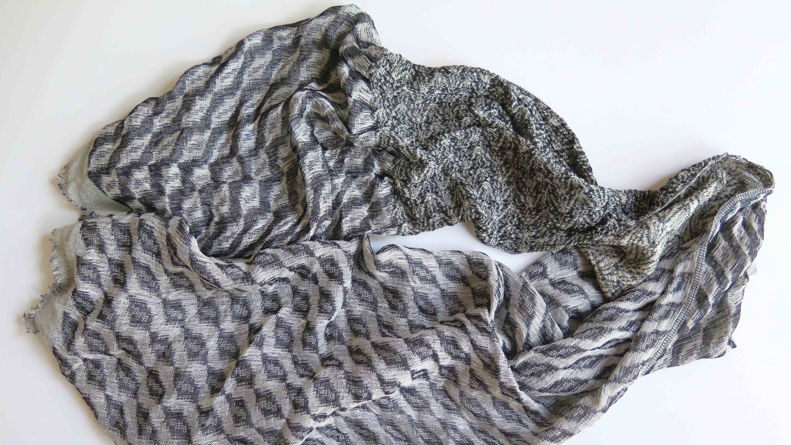 Jennifer Robertson scarf