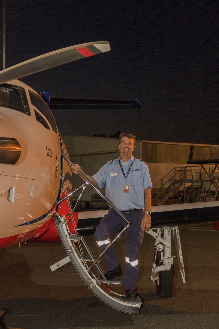 pilot jamie hall boarding pc12 plane