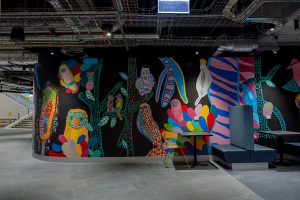 An image of the wall painting 'Bird Life Jungle Disco', but artists from Studio A