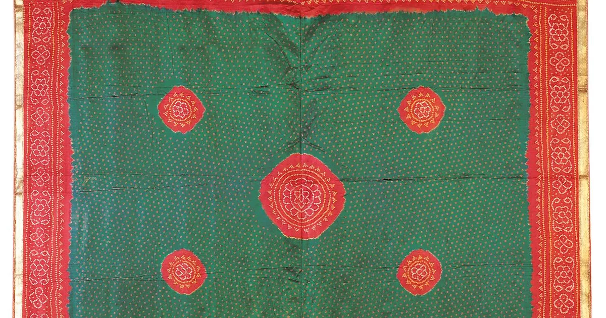 Gold Mogra Print Odhni main image 1