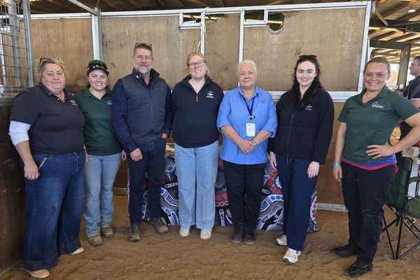 RFDS and sHedway staff at Dubbo Show