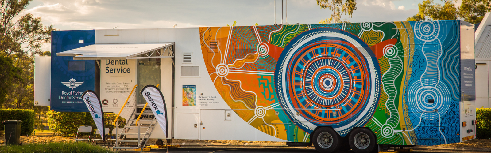 Mobile Dental Unit with Senex flag