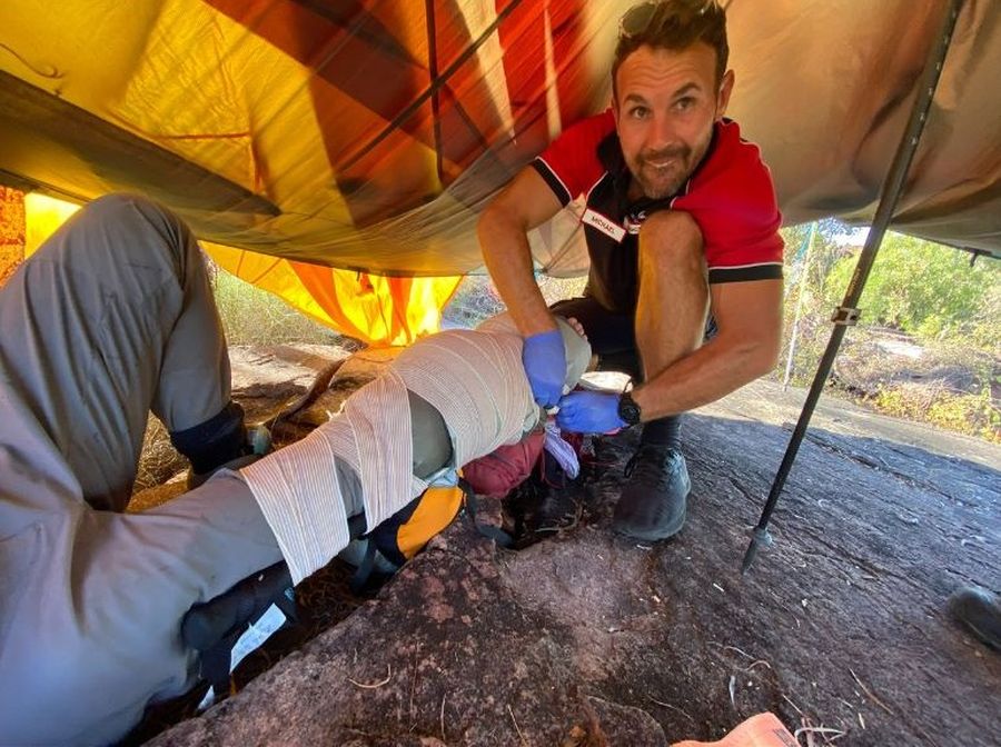 Dr Michael spliting a leg