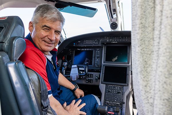 RFDS Pilot Ray Mundy