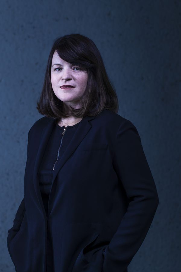 Photo of artist Fiona Lowry
