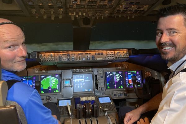 Pilots take a virtual trip around the world to show support 