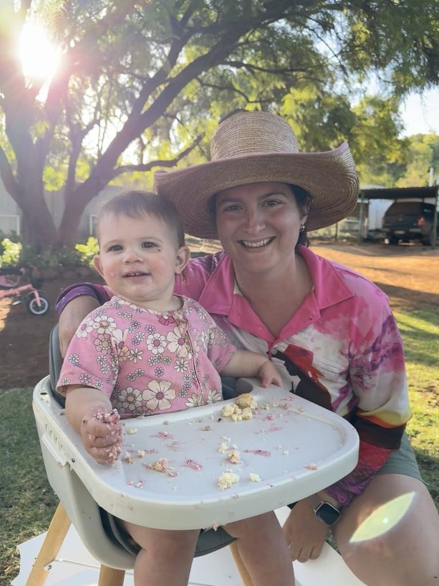 Lil pictured with her young baby Poppy