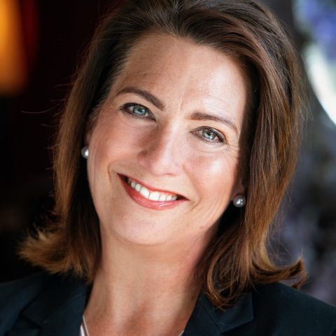 Ms Caroline Wells