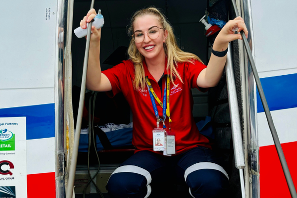 Helping nurses to become midwives 