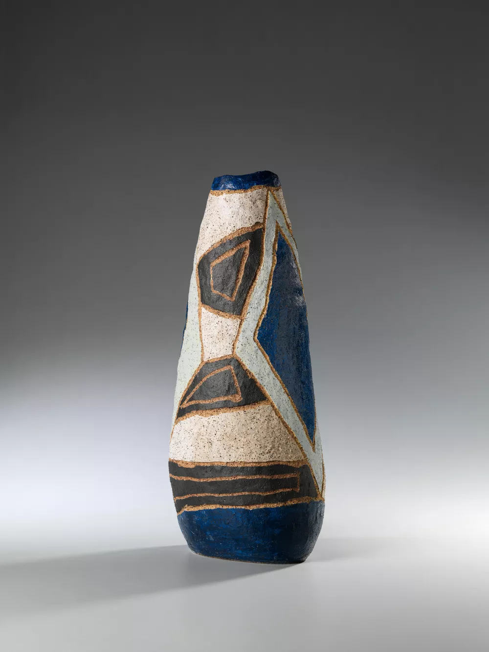 Pepai Jangala Carroll, Pitjantjatjara people, South Australia/Luritja people, Northern Territory, born Ikuntji (Haasts Bluff), Northern Territory 1950 Walungurru, 2020, Pukatja (Ernabella), South Australia, stoneware, 53.0 x 22.0 x 19.0 cm © Pepai Jangala Carroll/Ernabella Arts
