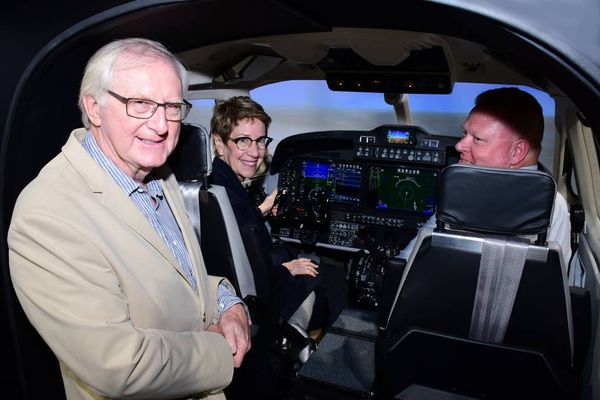 Plane simulator