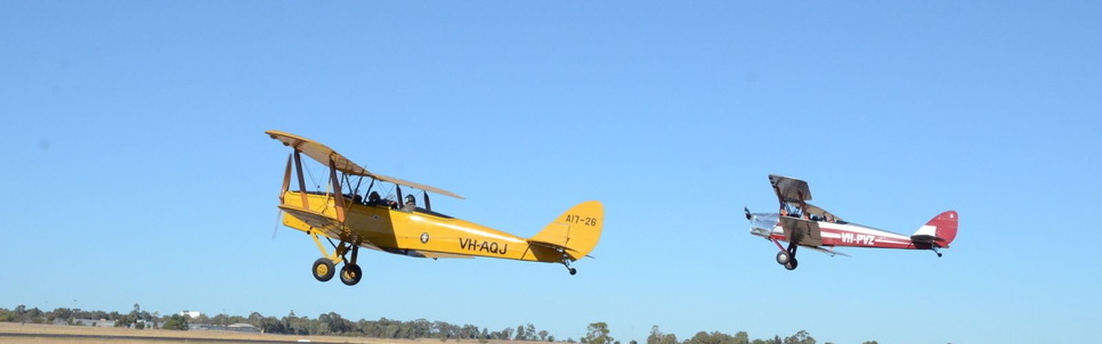 Vintage aircraft takes off at Dubbo