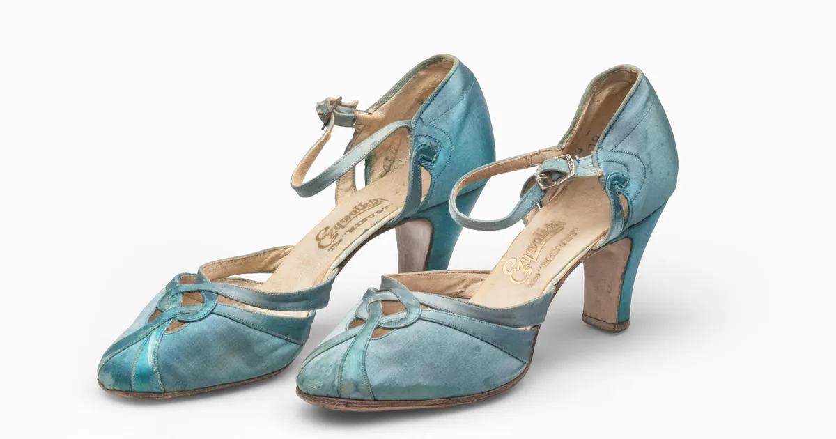 Evening shoes, blue silk - AGSA Collection