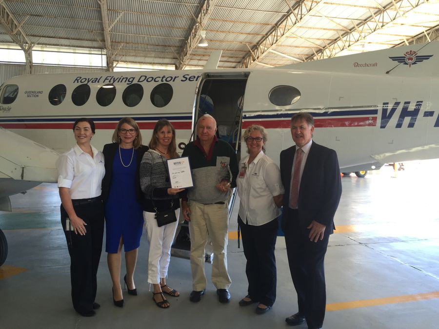 Lyn and Tex receiving the Spirit of John Flynn Award